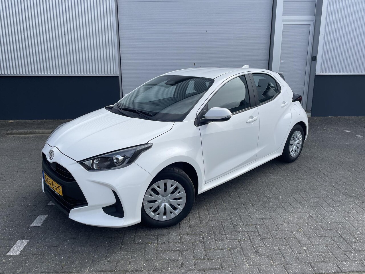 Toyota Yaris - 1.5 Hybrid 115 Comfort | Org NL | 1e Eigenaar - AutoWereld.nl
