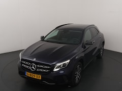 Mercedes-Benz GLA-Klasse - 200 Premium Plus | Automaat | Afn. Trekhaak | Stoelverwarming | Park sens V+A | Camera | C