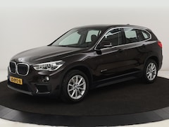 BMW X1 - sDrive20i High Executive | 84.150km NAP | Trekhaak | Camera | Leder | Stoelverwarming | He