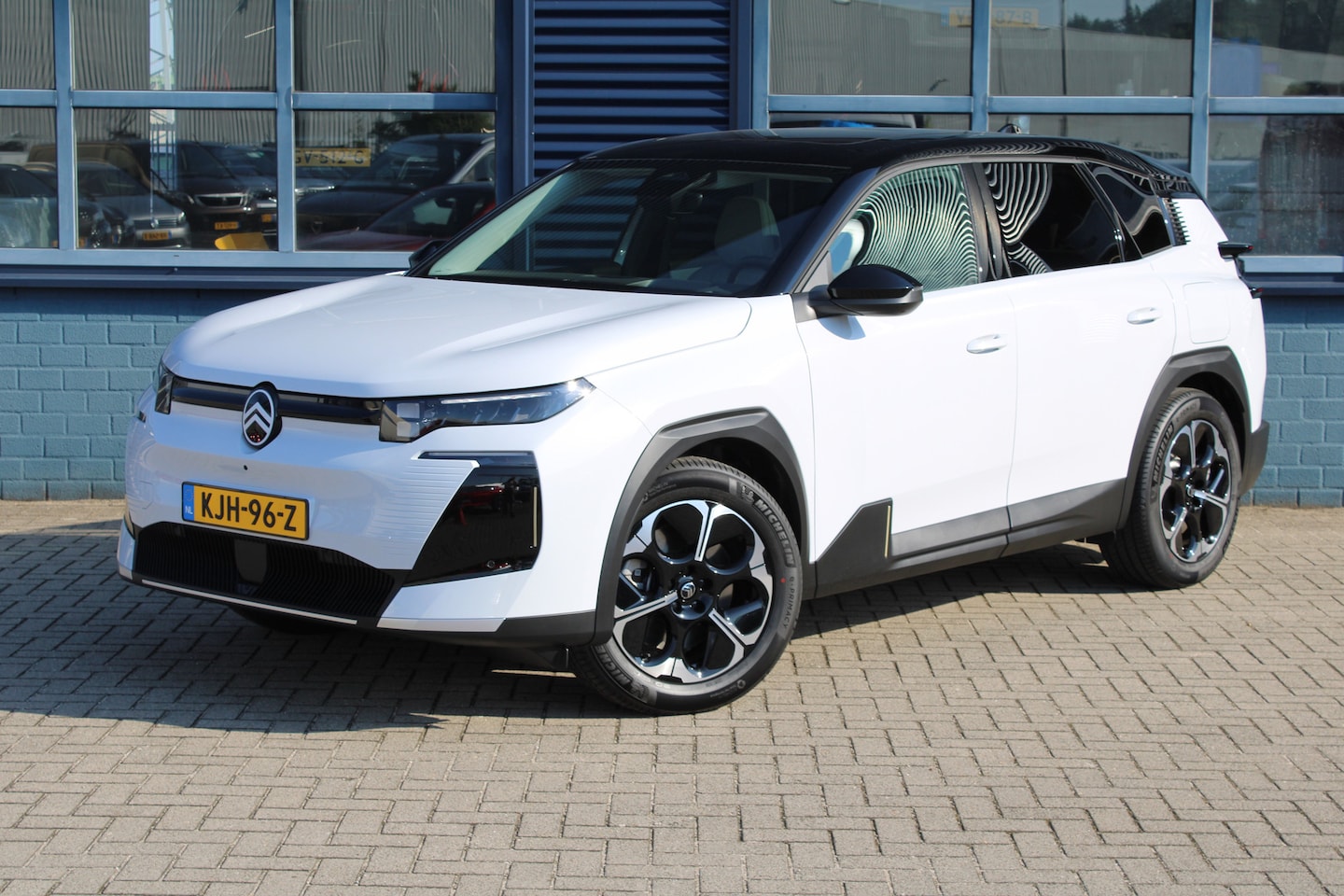 Citroën C5 Aircross - Business Comfort Range 74 kWh | "Sofa Design" Dashboard: Dashboard en deurpanelen bekleed - AutoWereld.nl