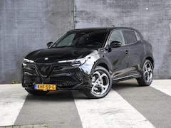 Alfa Romeo Junior - Sport Speciale 1.2 Turbo Hybrid 145pk Automaat TECHNO-PACK | 18''LM | DODE HOEK | STOELVER