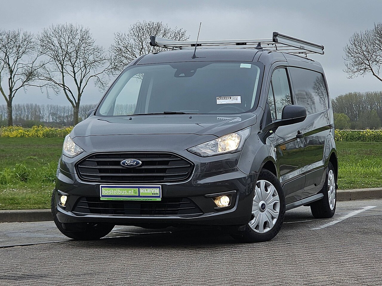 Ford Transit Connect - 1.5 L2 Lang Airco Navi 3 Zits Achterdeuren Imperiaal Trekhaak Multifunctioneel Stuur Camer - AutoWereld.nl