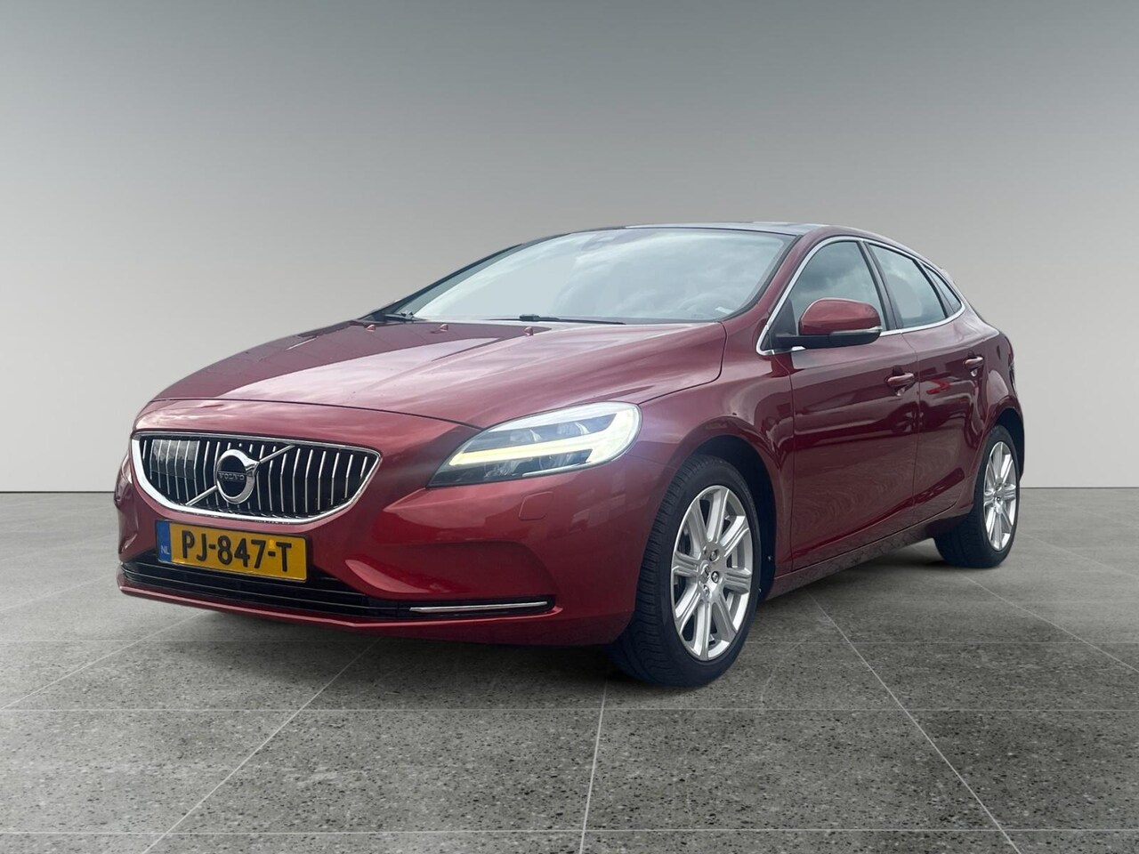 Volvo V40 - 1.5 T3 Nordic 1.5 T3 Nordic+ - AutoWereld.nl