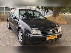 Volkswagen Golf - 2.0 Trendline