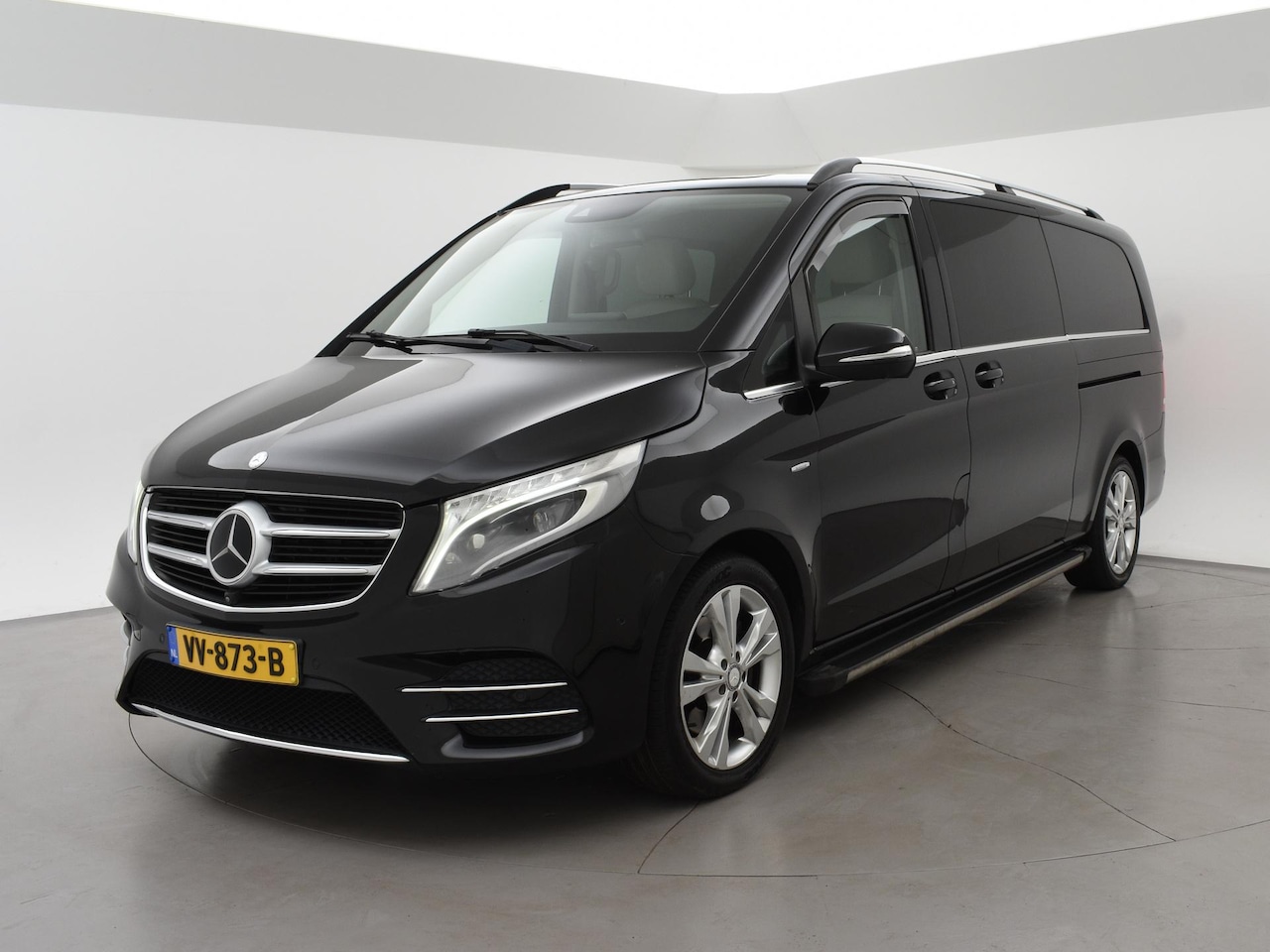 Mercedes-Benz V-klasse - 250d EXTRA LANG DUBBEL CABINE AVANTGARDE BURMESTER 360 CAMERA | DISTRONIC+ | ELEK. SCHUIFD - AutoWereld.nl