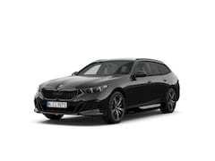 BMW 5-serie Touring - 550e xDrive | M Sportpakket Pro | Innovation Pack | Travel Pack | Comfort Pack