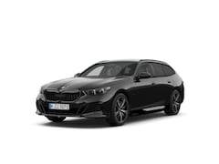 BMW 5-serie Touring - 550e xDrive | M Sportpakket Pro | Innovation Pack | Travel Pack | Comfort Pack