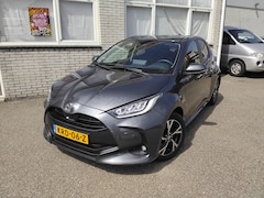 Toyota Yaris - 1.5 Hybrid 115 Style blindspot*camera* parkeersensoren*stuurverwarming