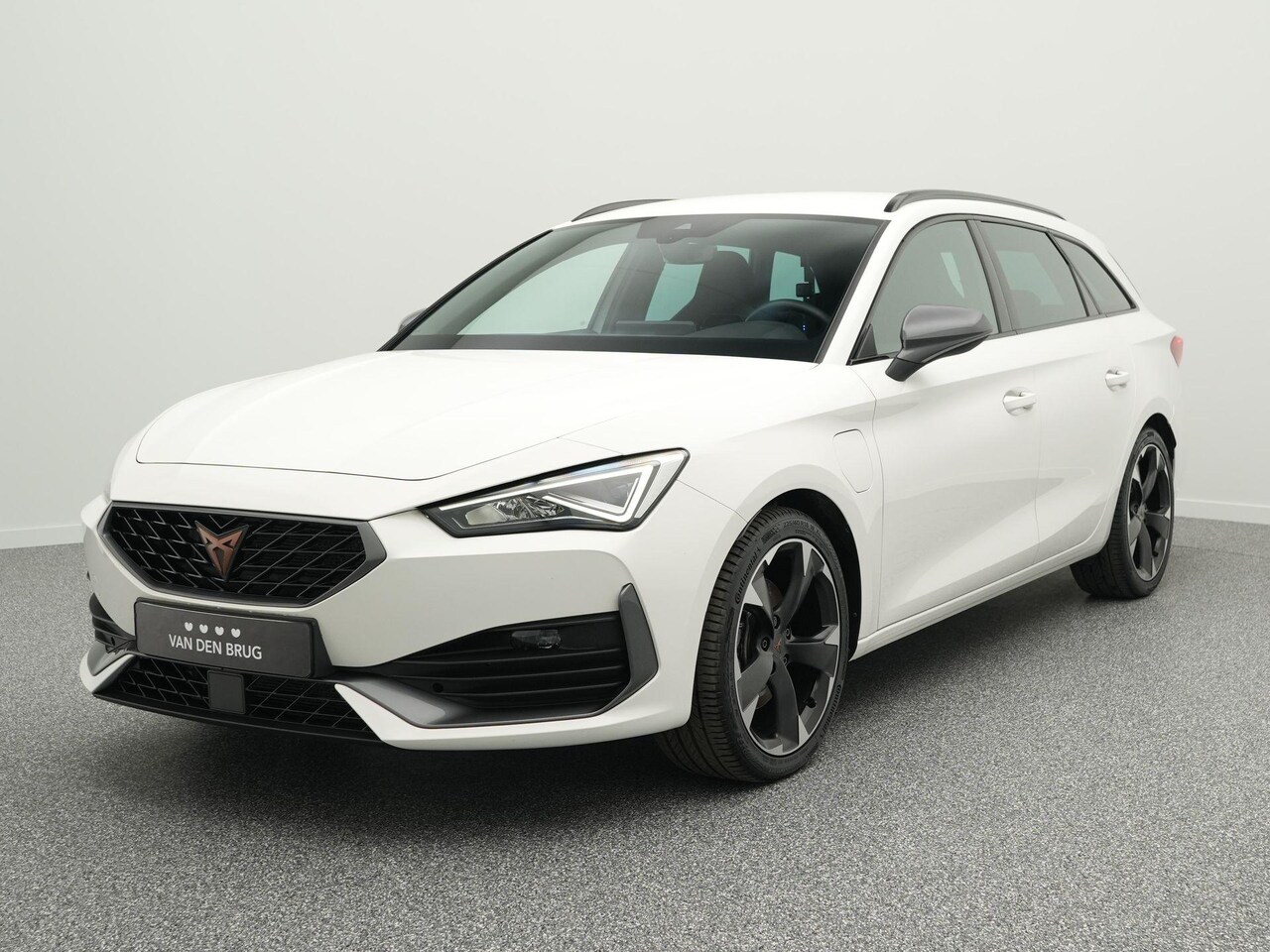 CUPRA Leon Sportstourer - 1.4 e-Hybrid 204pk | Trekhaak | Stuurverwarming | Parkeersensoren | Navigatie | Cruise con - AutoWereld.nl