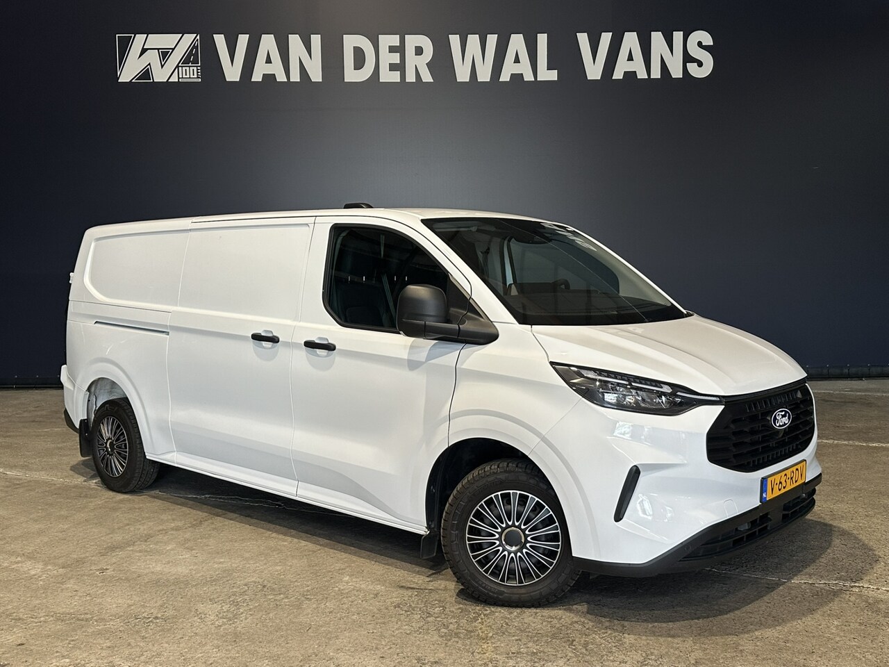 Ford Transit Custom - 2.0 TDCI 136pk L2H1 Euro6 Airco | Camera | Apple Carplay | LED | Cruisecontrol Android Aut - AutoWereld.nl