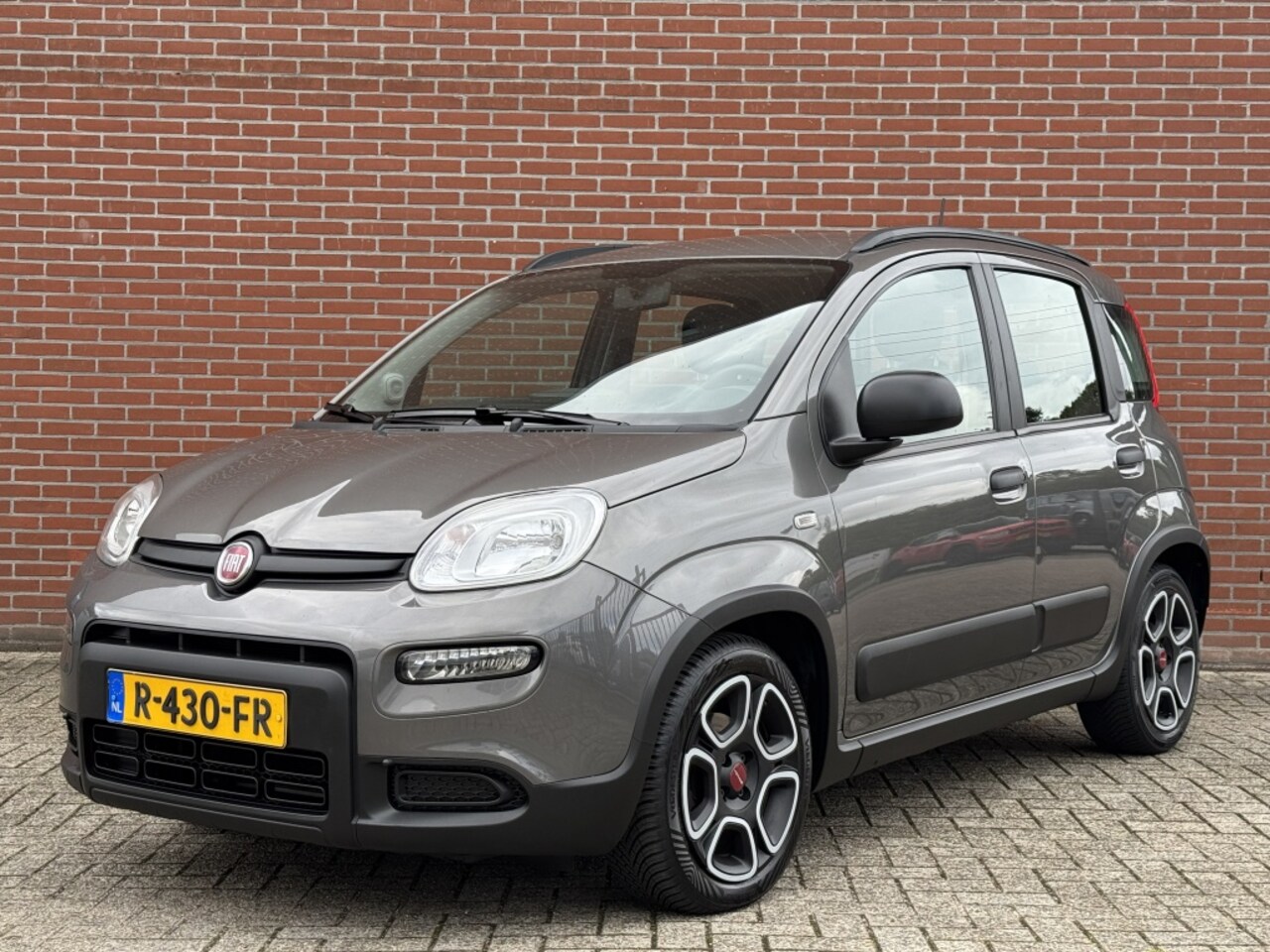 Fiat Panda - 1.0 Hybr. City Life AIRCO CARPLAY DAB BLUETOOTH 5-PERSOONS - AutoWereld.nl