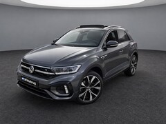 Volkswagen T-Roc - 1.5 TSI 150pk R-Line DSG Automaat Black Style / Panorama schuifdak / Navigatie by APP / Le