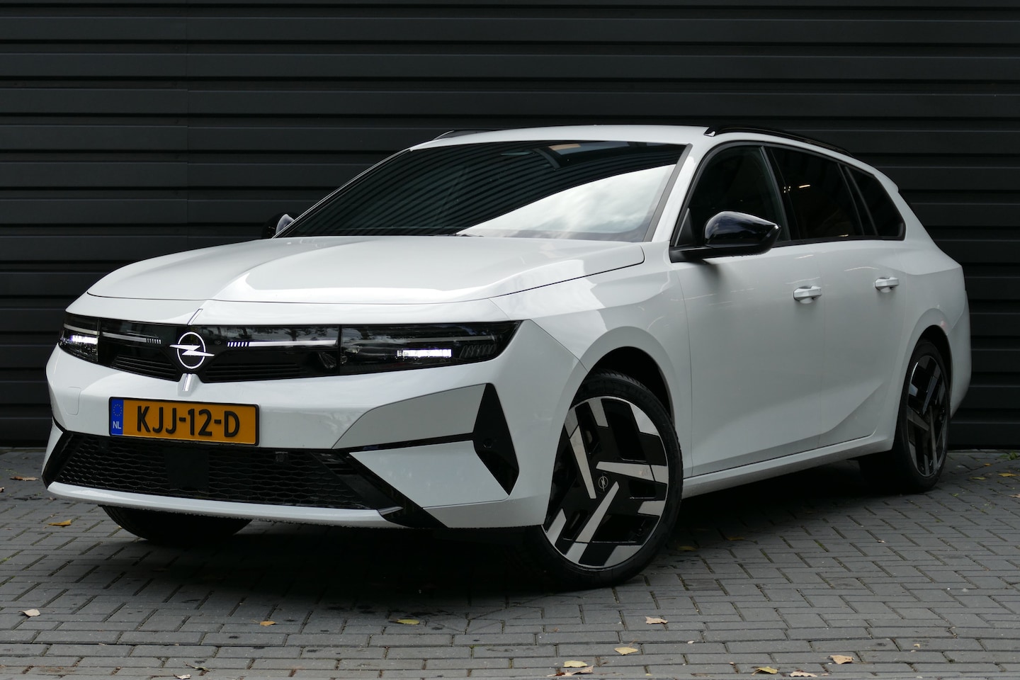 Opel Astra Electric - Astra-e 58KWH 156PK BUSINESS EDITION - / CAMERA / STOEL-STUURVERWARMING / AGR / KEYLESS / - AutoWereld.nl
