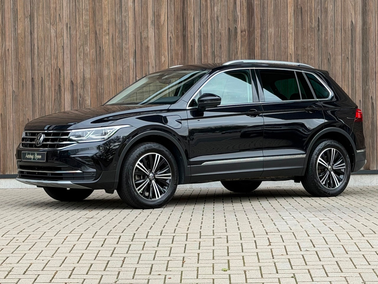 Volkswagen Tiguan - 1.4 TSI eHybrid Elegance / Massage / ACC / Led / - AutoWereld.nl