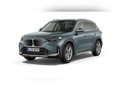 BMW iX1 - eDrive20 Pure Edition 67 kWh | 18 Inch | Driving Assistant Plus | Actief Stoelen | Trekhaa