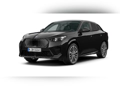 BMW iX2 - xDrive30 M-Sport Edition | M-Sport Pro | Trekhaak | Pano | 20 Inch | Elek Stoelen
