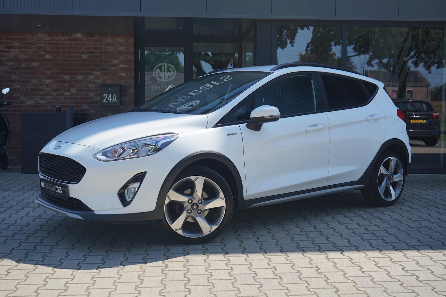 Ford Fiesta - 1.0 EcoBoost Active 1.0 EcoBoost Active , 17''Lm, Nieuwe Distributie, Trekhaak, AppleCarplay, Dealer-OH - AutoWereld.nl