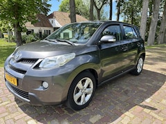 Toyota Urban Cruiser - 1.3 VVT-i Aspiration / 130.000 km boekjes