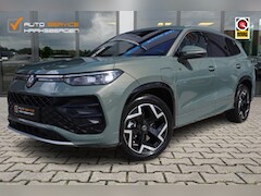 Volkswagen Tayron - 1.5 eHybrid R-Line | Trekhaak | 360 Camera | Sfeerverlichting | Cipressino Grün |