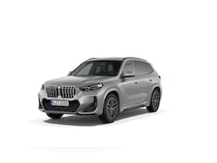 BMW X1 - xDrive25e M Sport | Trekhaak | Travel Pack | Premium Pack | Panoramadak | Sportstoelen