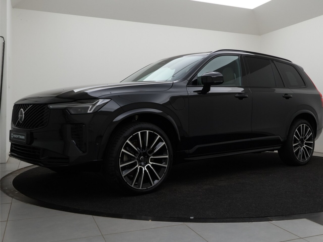 Volvo XC90 - T8 PLUG-IN HYBRID ULTRA EXECUTIVE DARK B&W AUDIO MASSAGE 22INC - AutoWereld.nl