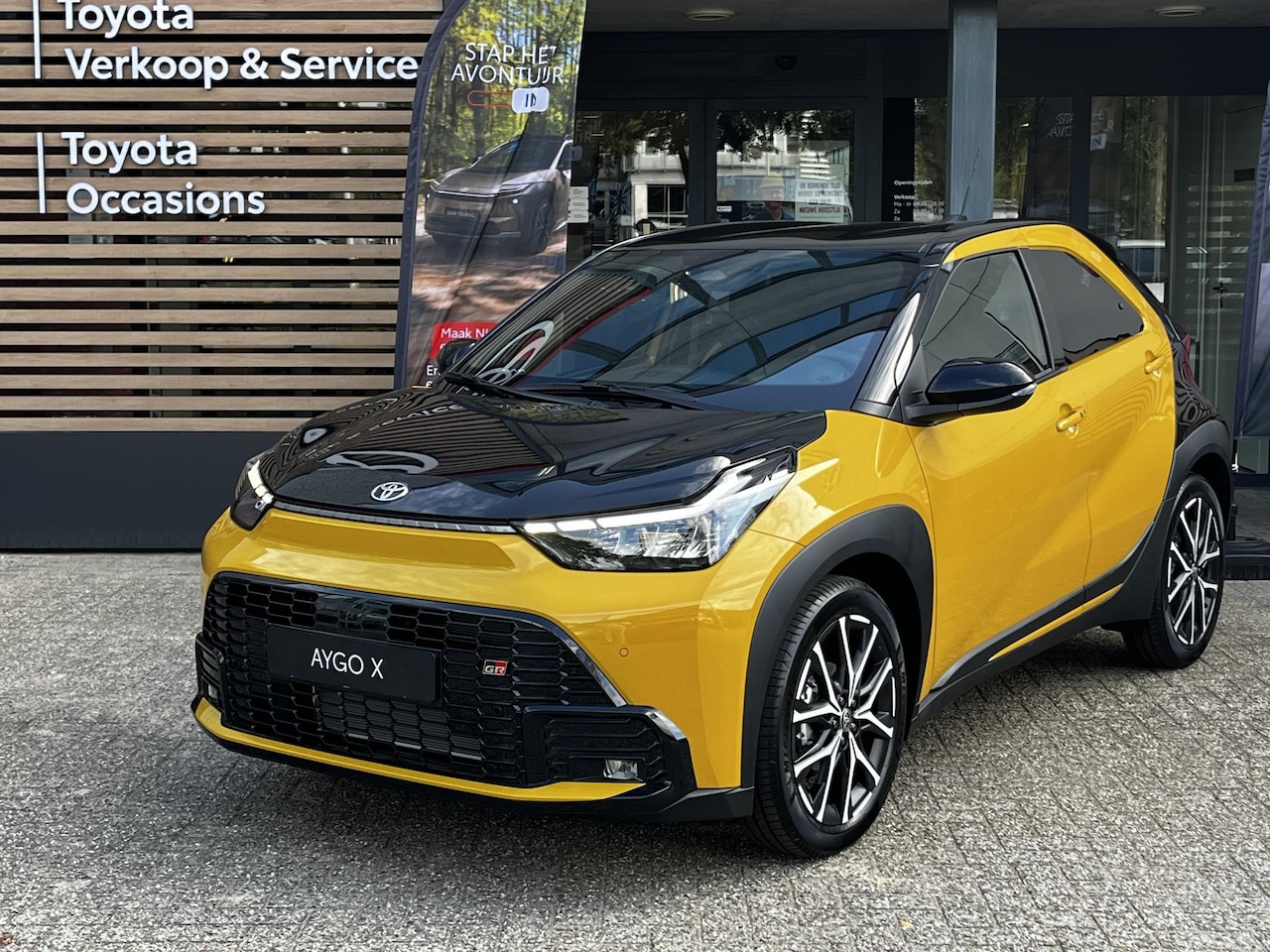 Toyota Aygo X - Hybrid 115 GR Sport JBL-AUDIO 18''LM-VELGEN KEYLESS PARK-SENSOREN STOELVERW NAVI CLIMA AD- - AutoWereld.nl
