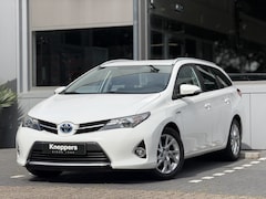 Toyota Auris Touring Sports - 1.8 Hybrid Aspiration | GEEN AFLEVERKOSTEN | All season banden, Navigatie, Camera
