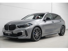 BMW 1-serie - M135i xDrive Panoramadak | Harman Kardon | Head Up | ACC | Stuurverwarming