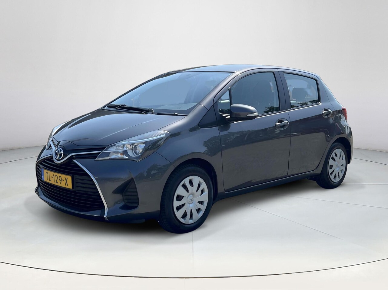 Toyota Yaris - 1.5 Hybrid Trend | All-in prijs | Automaat | Trekhaak | Navigatie - AutoWereld.nl