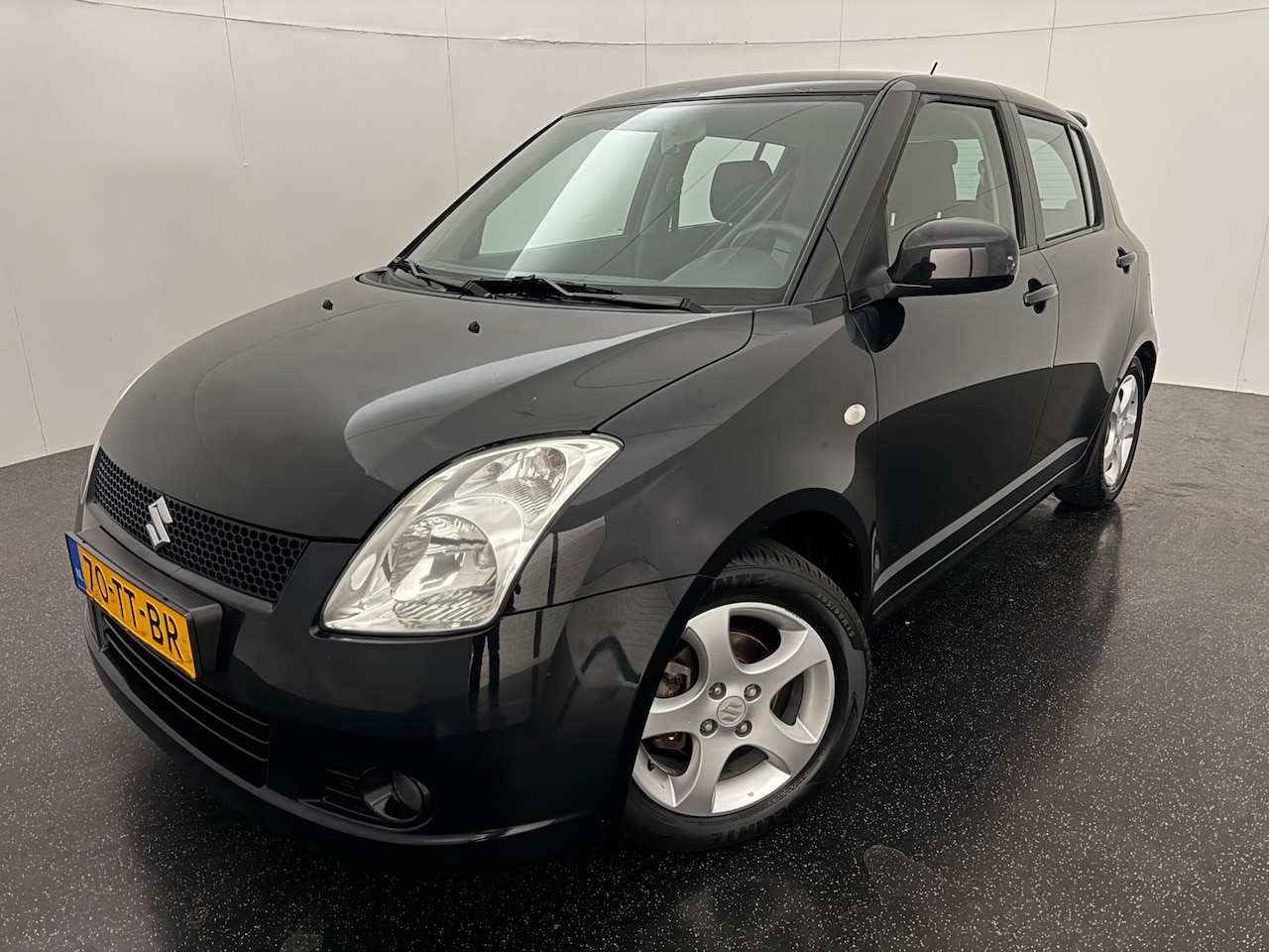 Suzuki Swift - 1.3 Shogun Airco / Trekhaak - AutoWereld.nl