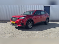 Peugeot 2008 - 1.2 Active 130 PK | Trekhaak | Cruise | Apple Carplay / Android Auto | Camera achter |