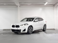 BMW X2 - xDrive25e | M Sport | Panoramadak | Harman/Kardon | Head-Up Display | Driving Assistant Pl