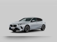 BMW 1-serie - 120 | M Sportpakket | M Adaptief onderstel | Glazen panoramadak | Elektrisch verwarmde voo