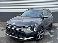 Kia Niro - 1.6 GDi Hybrid DynamicLine Navigatie, Parkeersensoren, Achteruitrijcamera, 18" LMV, Adapti