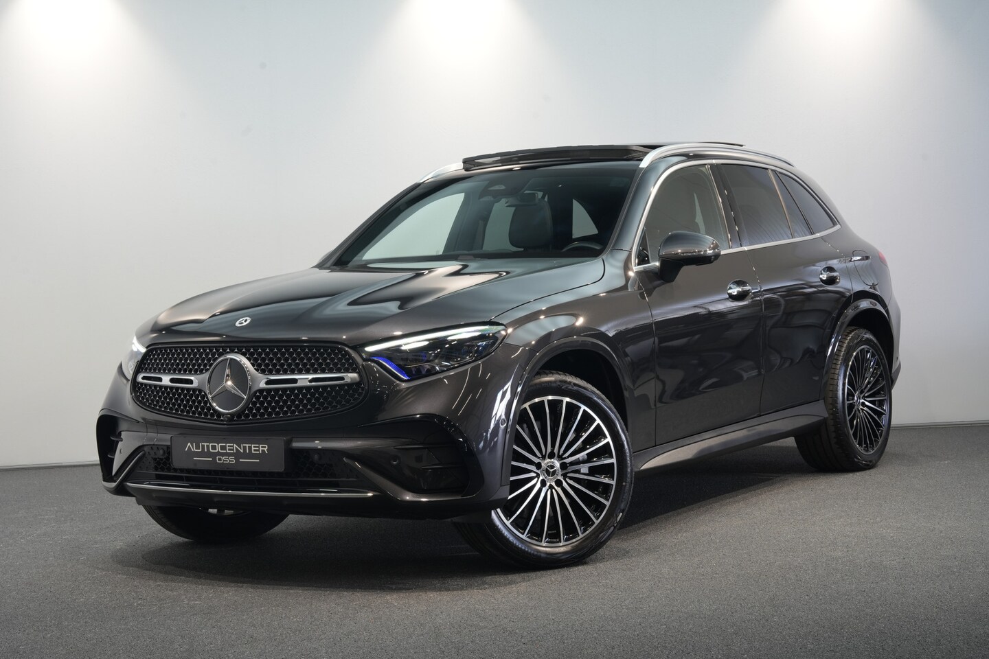 Mercedes-Benz GLC-klasse - 400e 4MATIC AMG Premium+ ✅ TREKHAAK ✅ DISTRONIC ✅ PANO ✅ BURMESTER ✅ HEAD-UP ✅ MEMORY ✅ BT - AutoWereld.nl