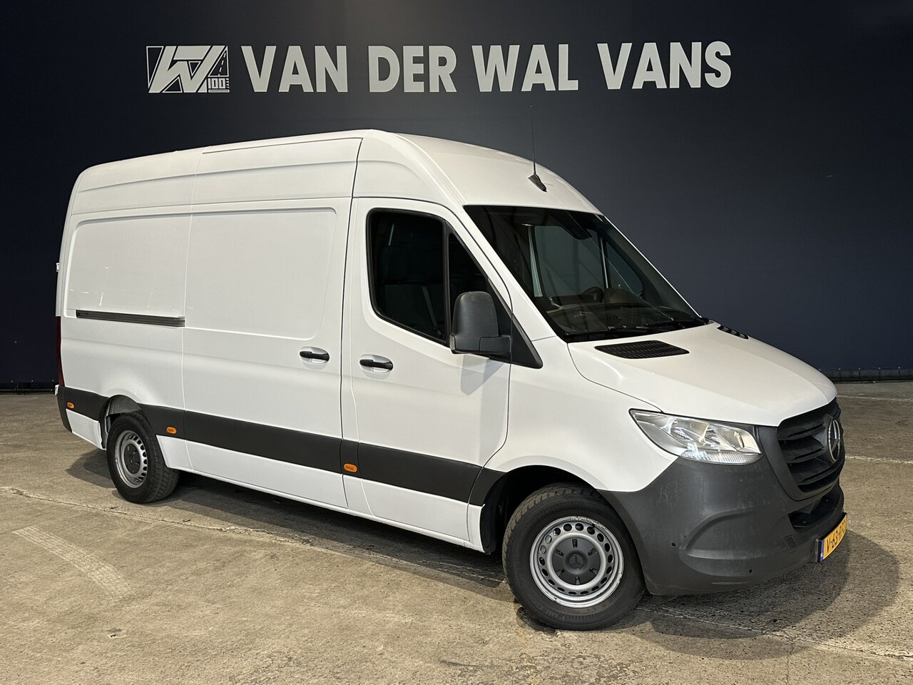 Mercedes-Benz Sprinter - 315 CDI 150pk 3500kg Trekhaak L2H2 Euro6 Airco | Camera | Apple Carplay | Cruisecontrol An - AutoWereld.nl