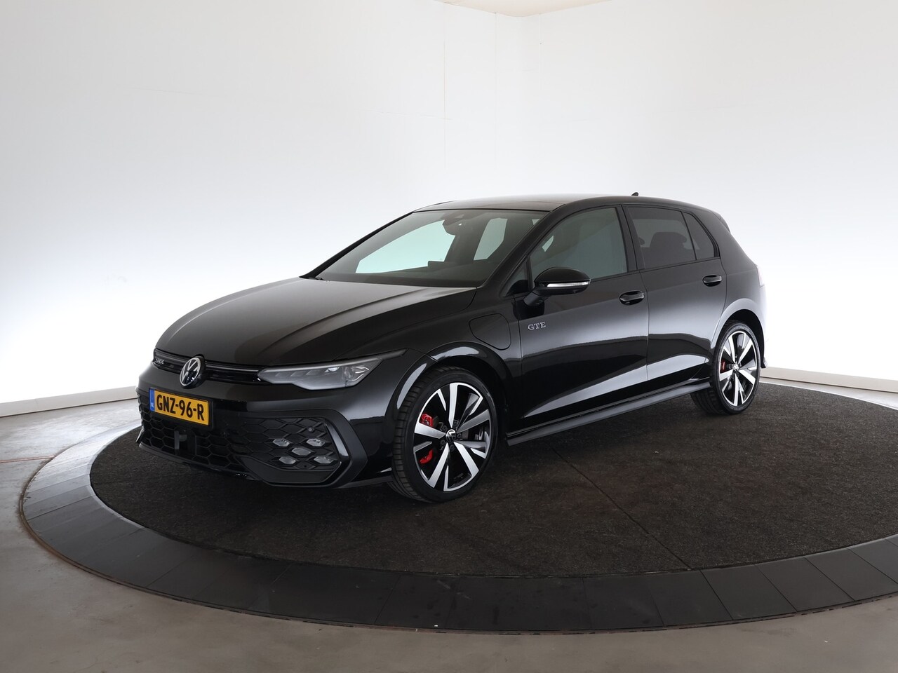 Volkswagen Golf - 1.5 eHybrid GTE | Leder | 360 Camera | Panoramadak | - AutoWereld.nl
