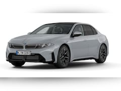 BMW i3 - 50 xDrive First Edition M Pakket | Innovation Pack | First Edition | Panoramadak | Parking