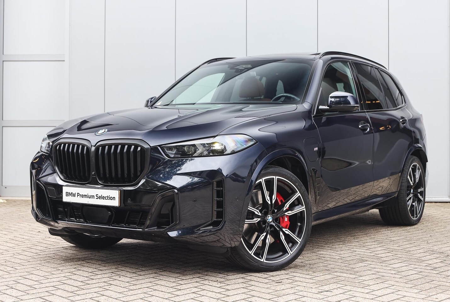 BMW X5 - xDrive50e M Sport Automaat / Panoramadak Sky Lounge / Trekhaak / Massagefunctie / Parking - AutoWereld.nl