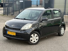 Daihatsu Sirion 2 - 1.0-12V APK / NAP