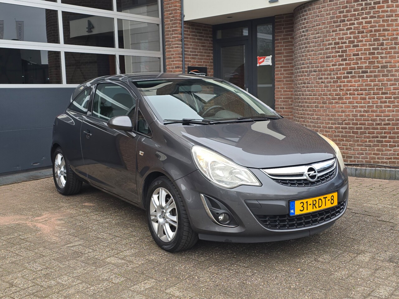 Opel Corsa - 1.2-16V Edition Apk |Nap |Airco - AutoWereld.nl