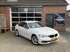 BMW 3-serie - 318i Luxury Edition