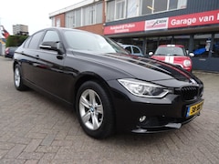 BMW 3-serie - 320i Executive/Automaat/Camera/Carplay/LED