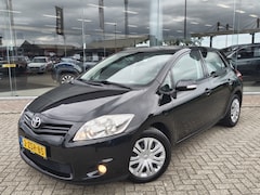 Toyota Auris - 1.6 Aspiration | Cruise Control | Sensoren achter | Airco | Radio