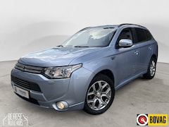 Mitsubishi Outlander - 2.0 PHEV Instyle+ Acc Navi Clima Dakje Trekhaak