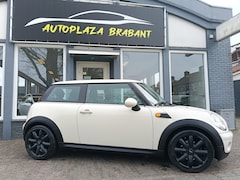 MINI One - 1.4 AIRCO/ PARROT/ 17 INCH/ ISO/ NAP