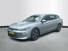 Volkswagen Passat Variant - 1.5 eTSI 150pk Business Navigatie Trekhaak