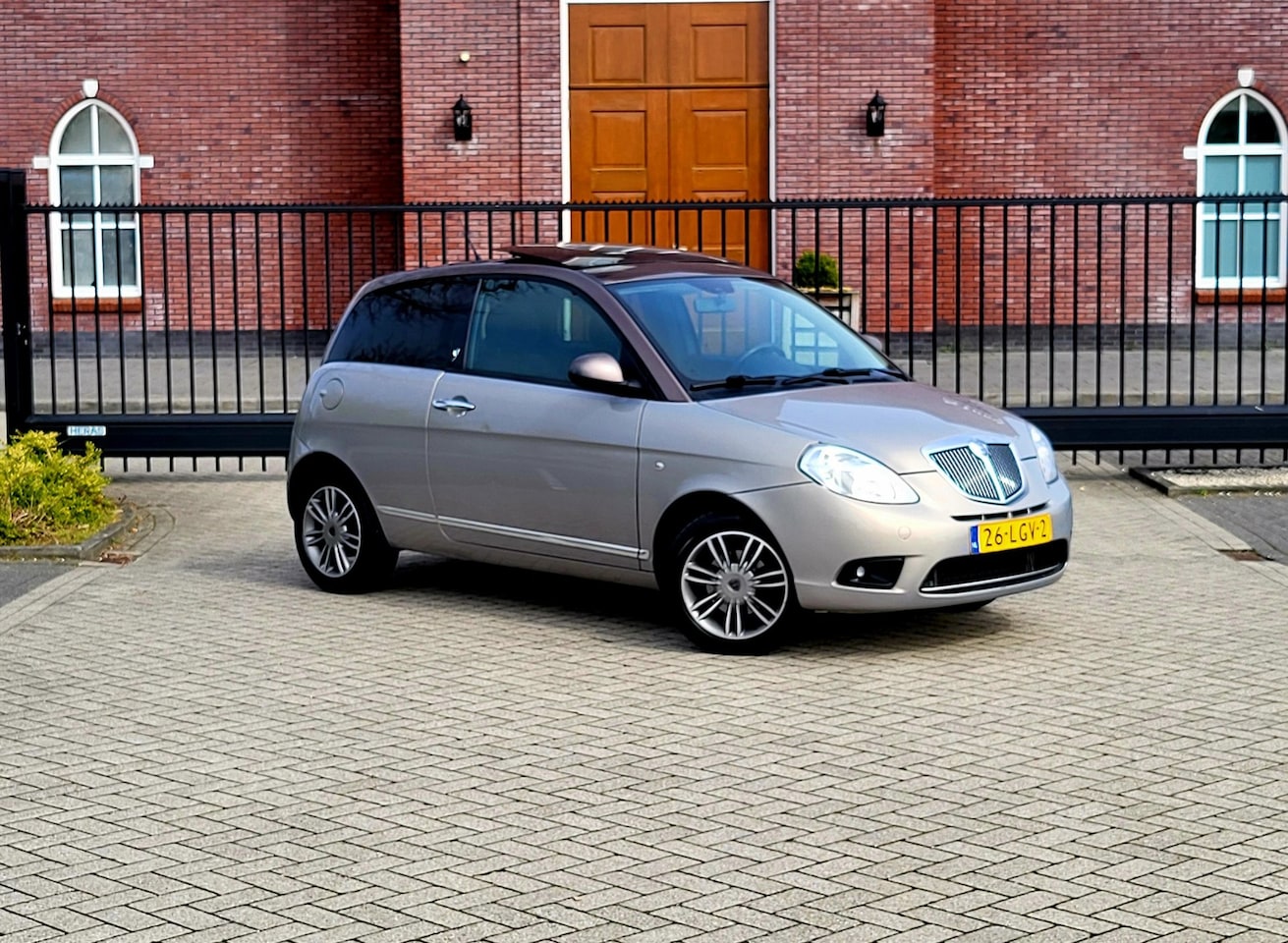 Lancia Y(psilon) - Ypsilon 1.4 Limited Edition 2010 / Airco / Nap / Open dak / Nieuwe Apk - AutoWereld.nl