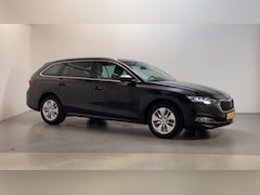 Skoda Octavia Combi - 1.0 e-TSI DSG Business Edition Navigatie Parkeersensoren App-Connect DAB+