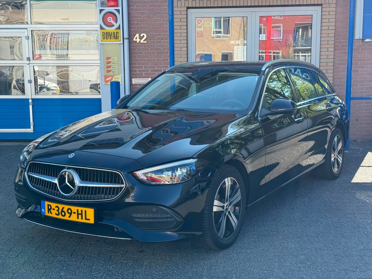 Mercedes-Benz C-klasse Estate - 300 e Luxury Line | Trekhaak | Hybride 100 km elektrisch | SOH 95.5% | 360 camera | Elektr - AutoWereld.nl